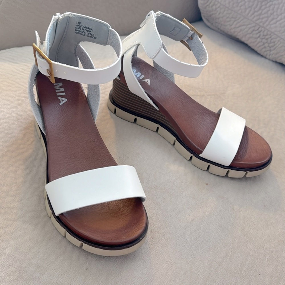 Mia brand sandals!